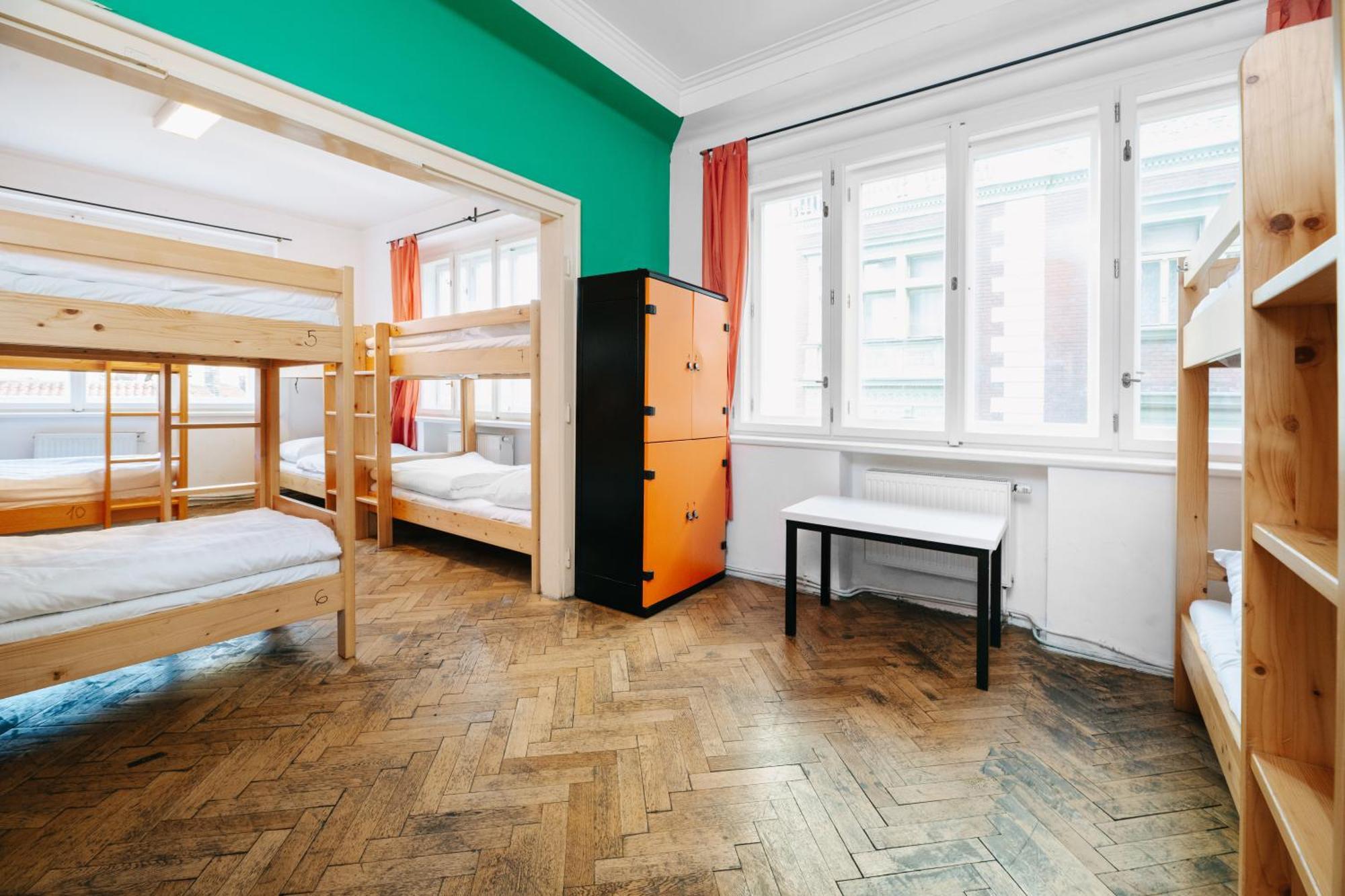 Benedikt City Center Hostel Praga Exterior foto