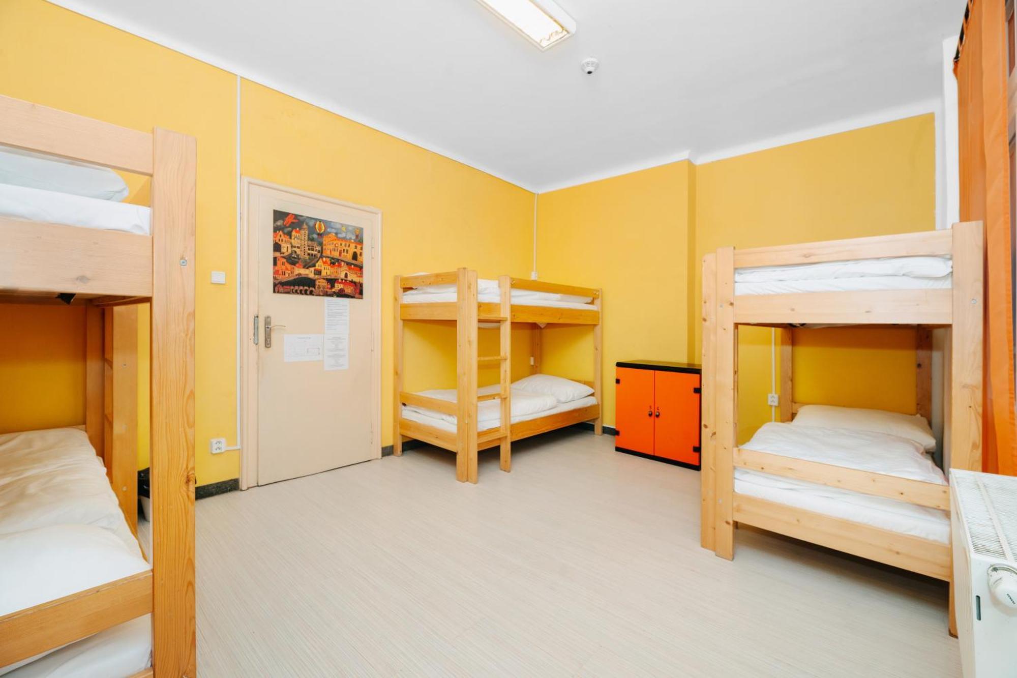 Benedikt City Center Hostel Praga Exterior foto